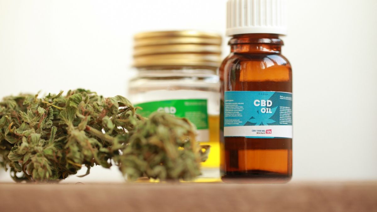 CBD for Headaches and Migraines: Can Cannabidiol Help with Pain Relief?