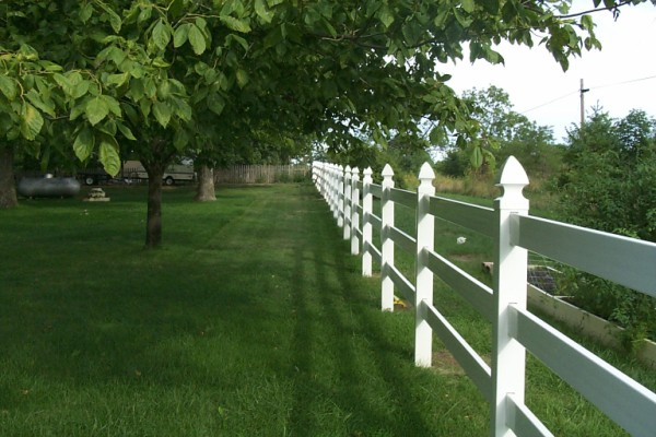 How a Fence Can Increase Your Home's Curb Appeal